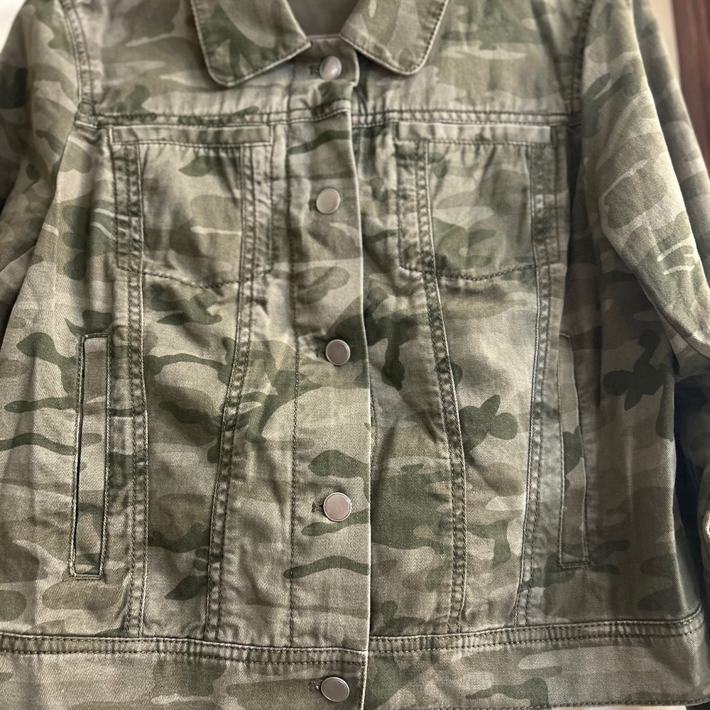 Loft Camouflage Cropped Jean Jacket.  New Without Tags